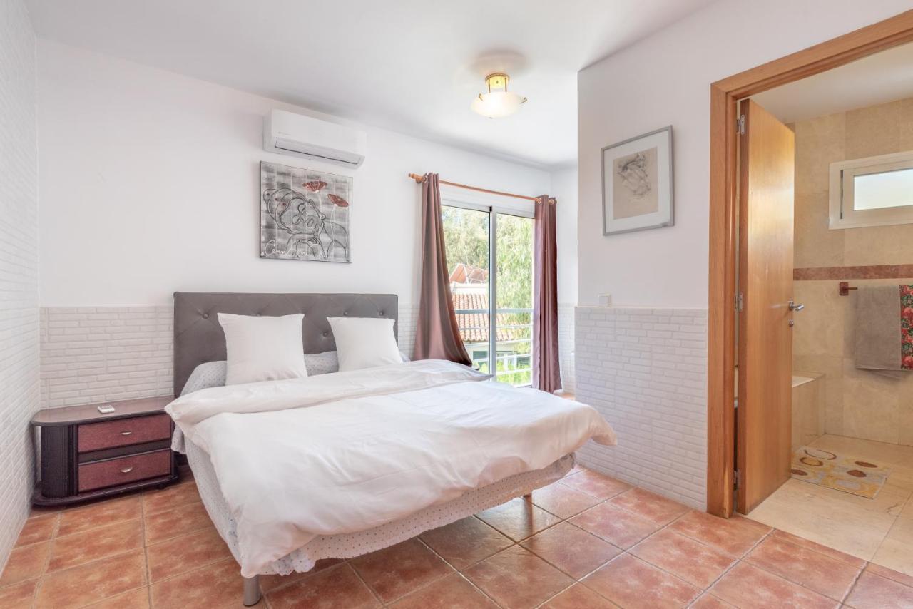 Ferienhaus Adosado Con Piscina