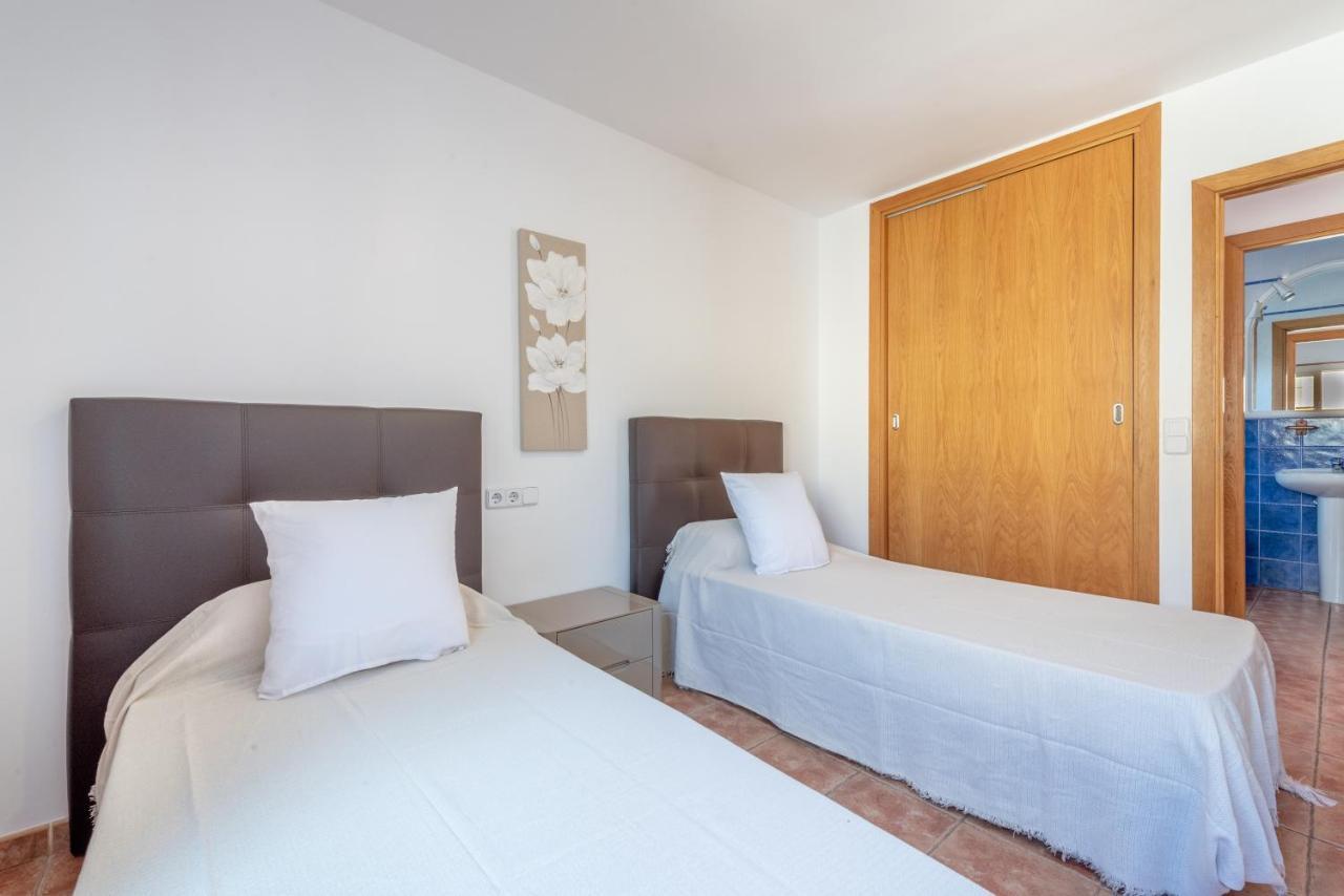 Vakantiehuis Adosado Con Piscina